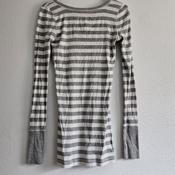 Vintage Abercrombie and Fitch long sleeve top - Picture 2 of 4